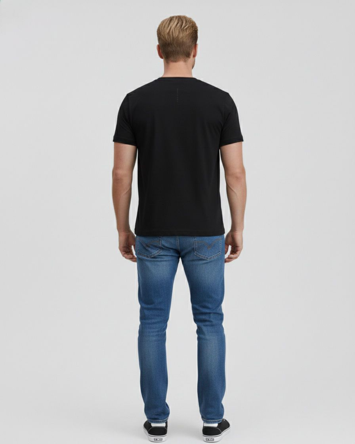 Camiseta Essencial Egípcio Preta